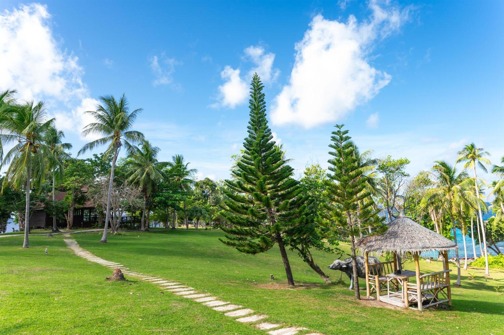 Ban Raya Resort And Spa Koh Racha Yai Exterior photo